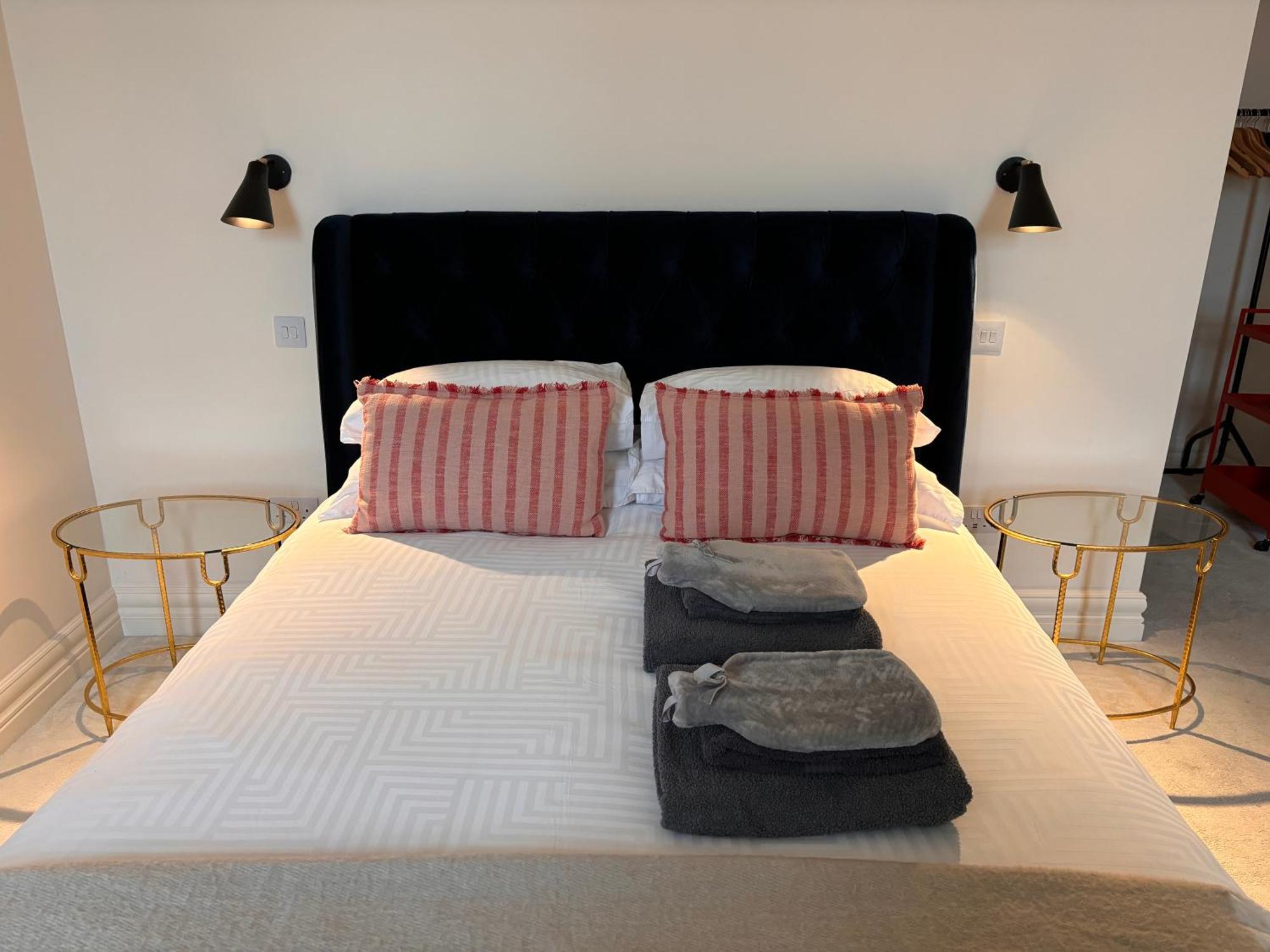 Luxurious 2 Bedroom Apartment With Sea View In Monkstown Blackrock  Εξωτερικό φωτογραφία